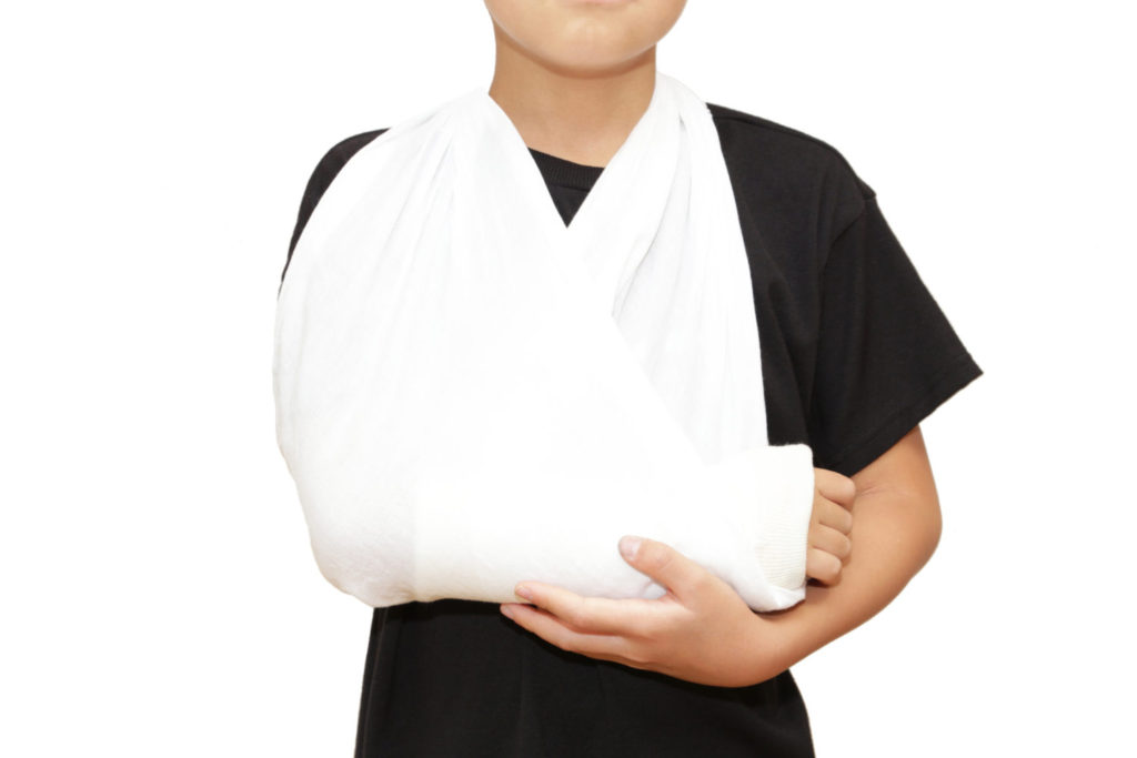 【非接触事故】過去の事故で後遺症が残っていたため、事故と怪我との因果関係や素因減額が争われた事案で、裁判を行い約600万円で和解