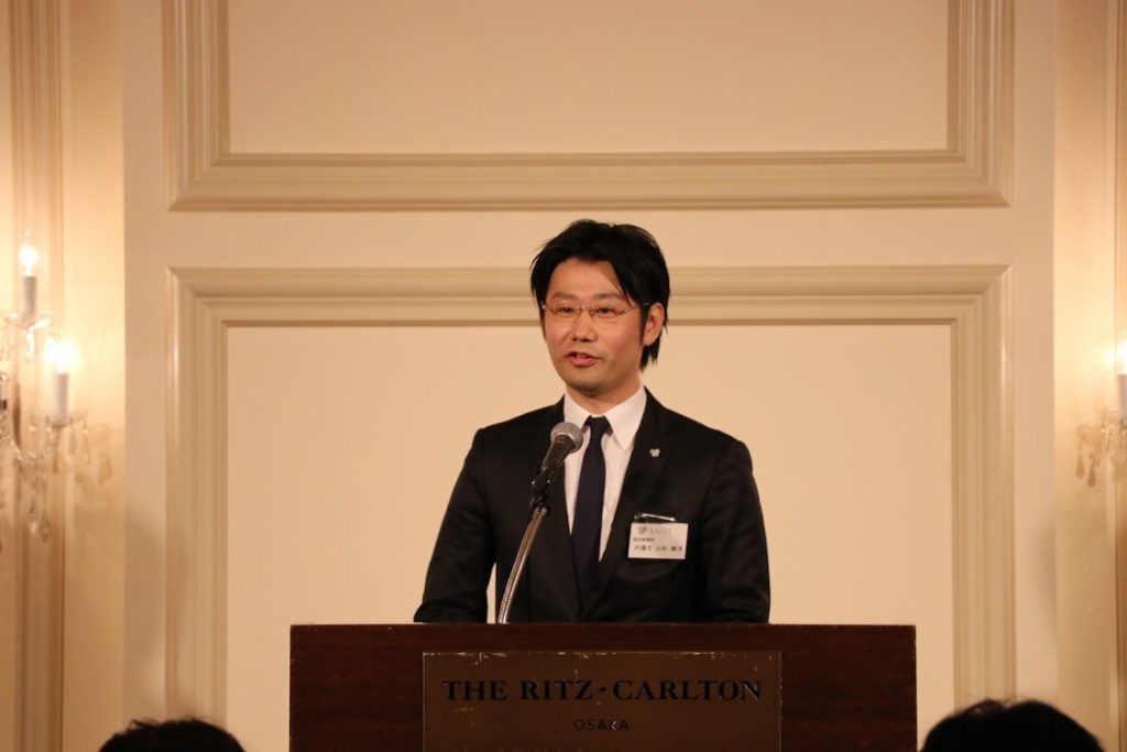 講演中の弁護士小杉晴洋