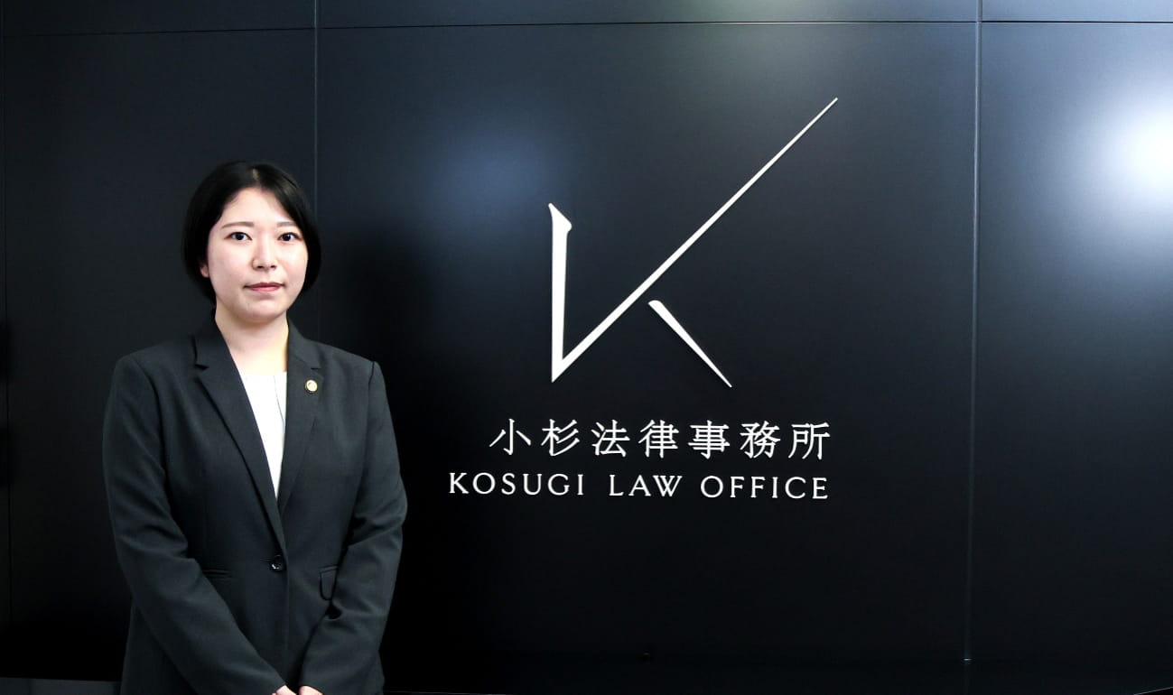 比嘉弁護士
